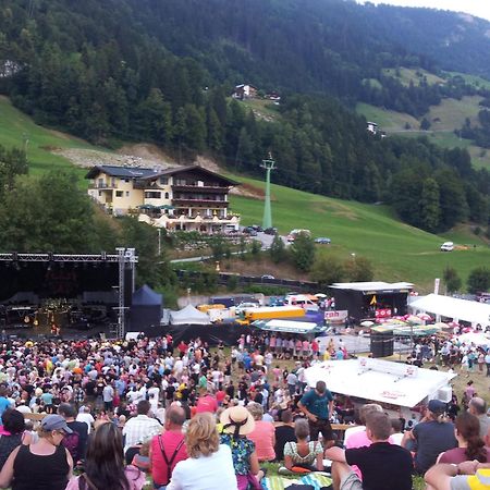 Appartementhaus Zillertal By Piaunddirk Finkenberg Eksteriør bilde