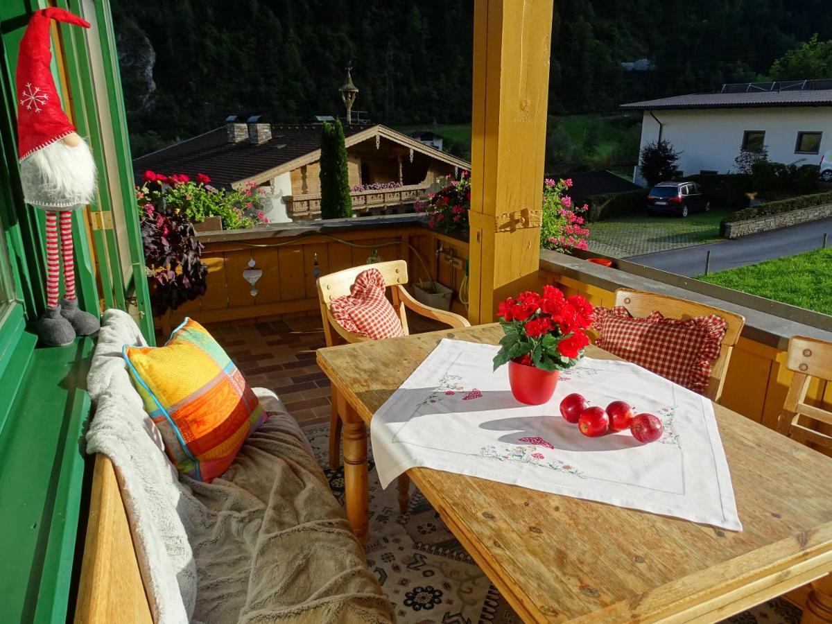 Appartementhaus Zillertal By Piaunddirk Finkenberg Eksteriør bilde