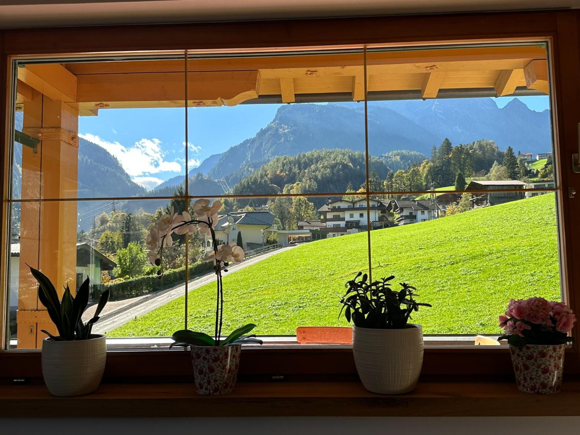 Appartementhaus Zillertal By Piaunddirk Finkenberg Eksteriør bilde
